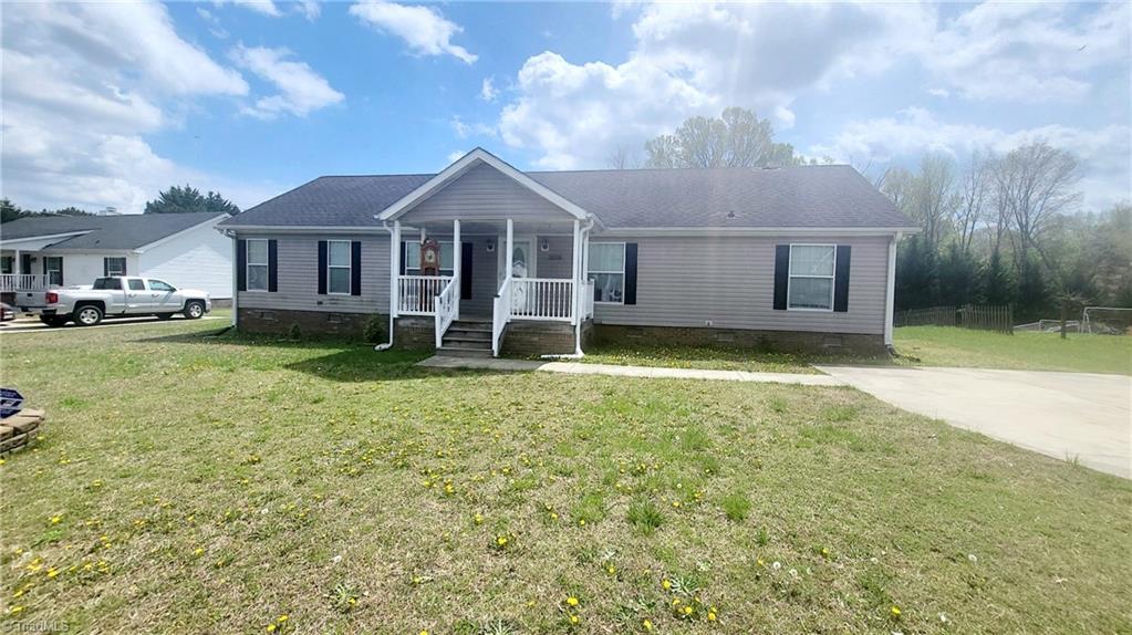 Property Photo: 5514 Red Cedar Court NC 27301