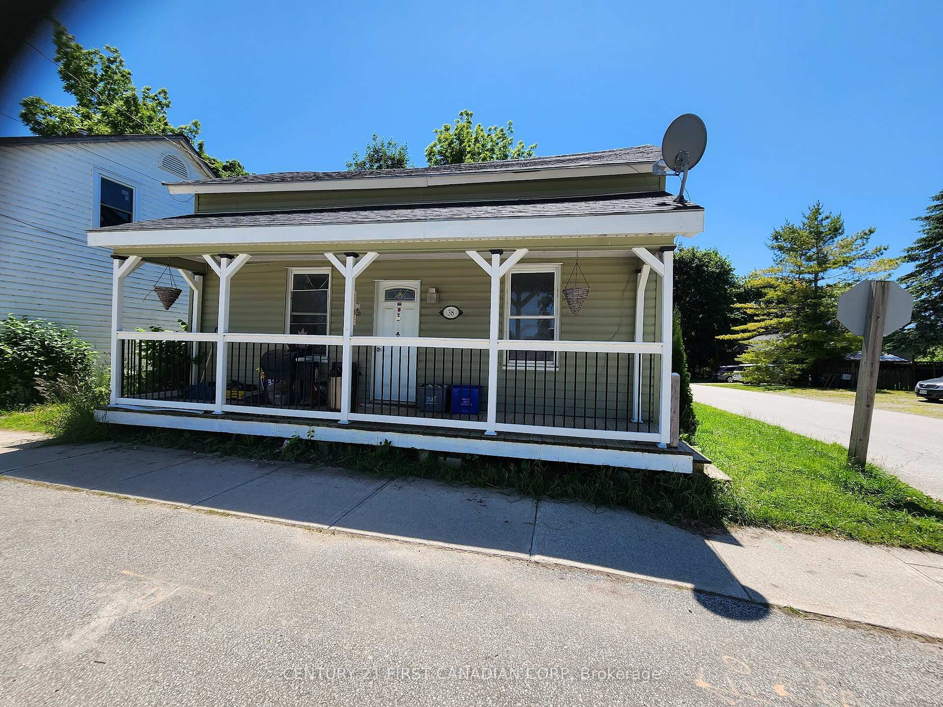 Property Photo: 38 Main Street ON N0G 2T0