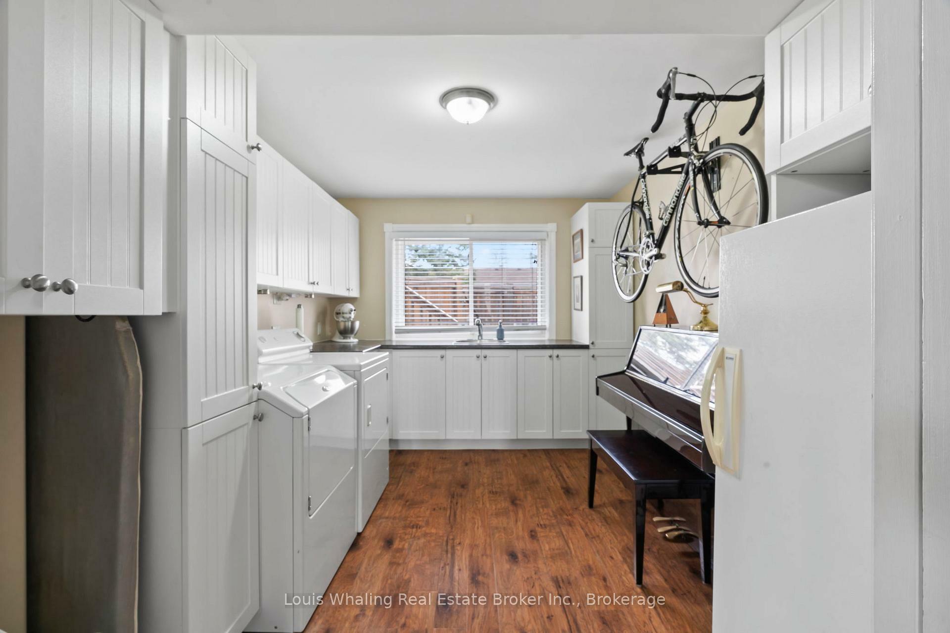 Property Photo:  522 7th Street  ON N4N 1H7 