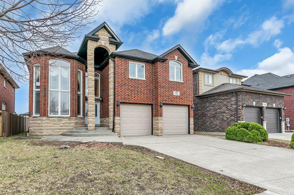 Property Photo: 924 Massimo ON N9G 3C6
