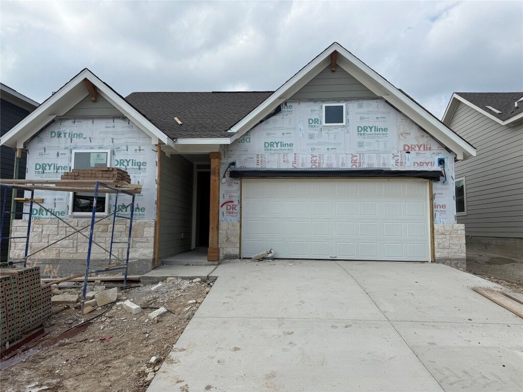 Property Photo:  285 Wrangell Way  TX 78620 