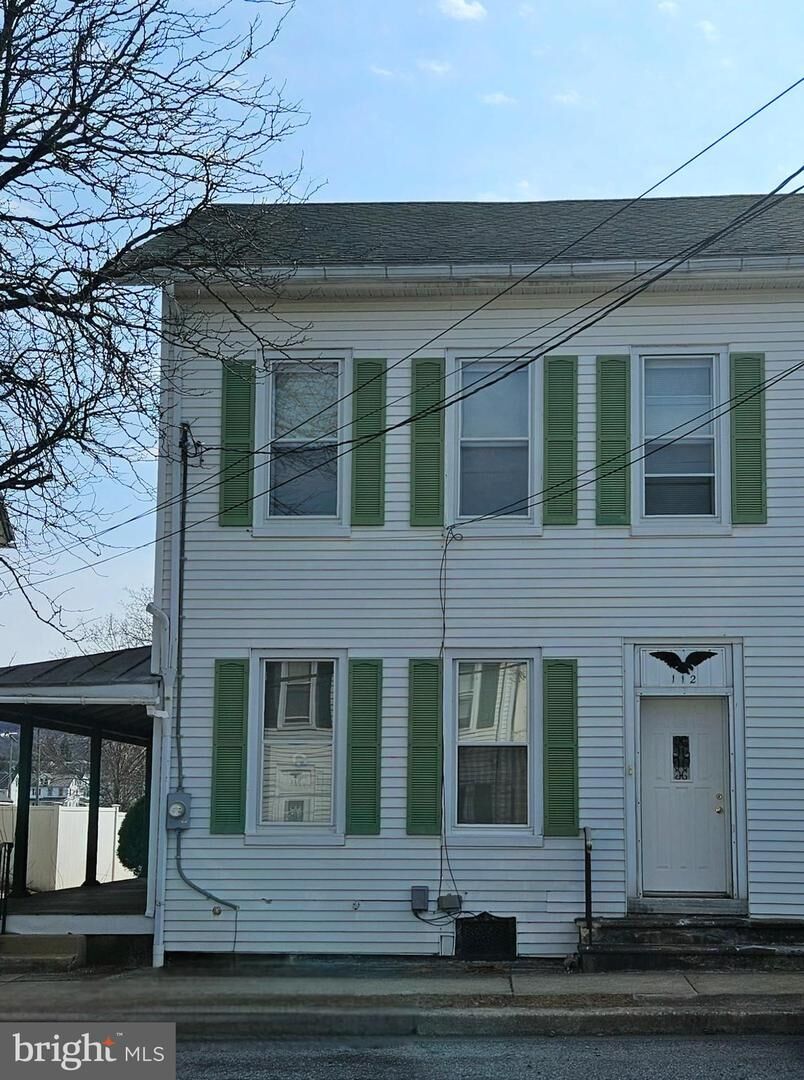 Property Photo:  112 W Franklin Street  PA 19562 
