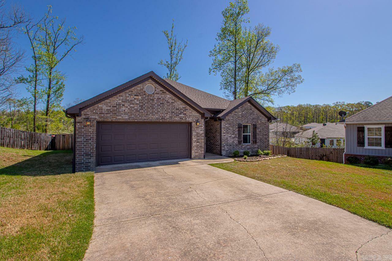 Property Photo: 9008 Rolling Hills Drive AR 72002