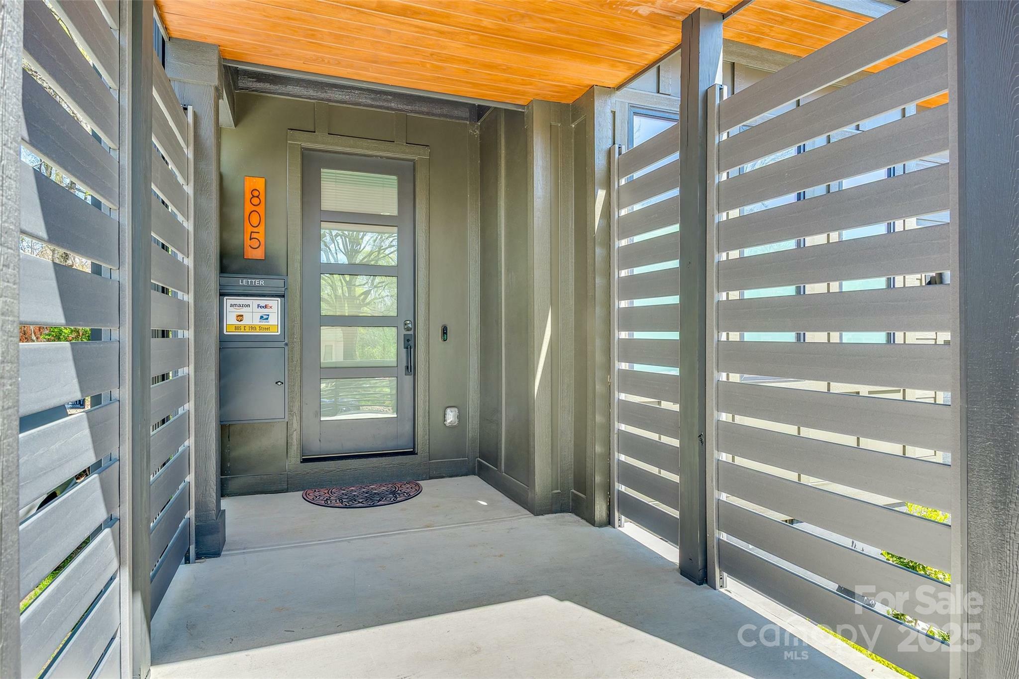Property Photo: 805 E 19th Street NC 28205