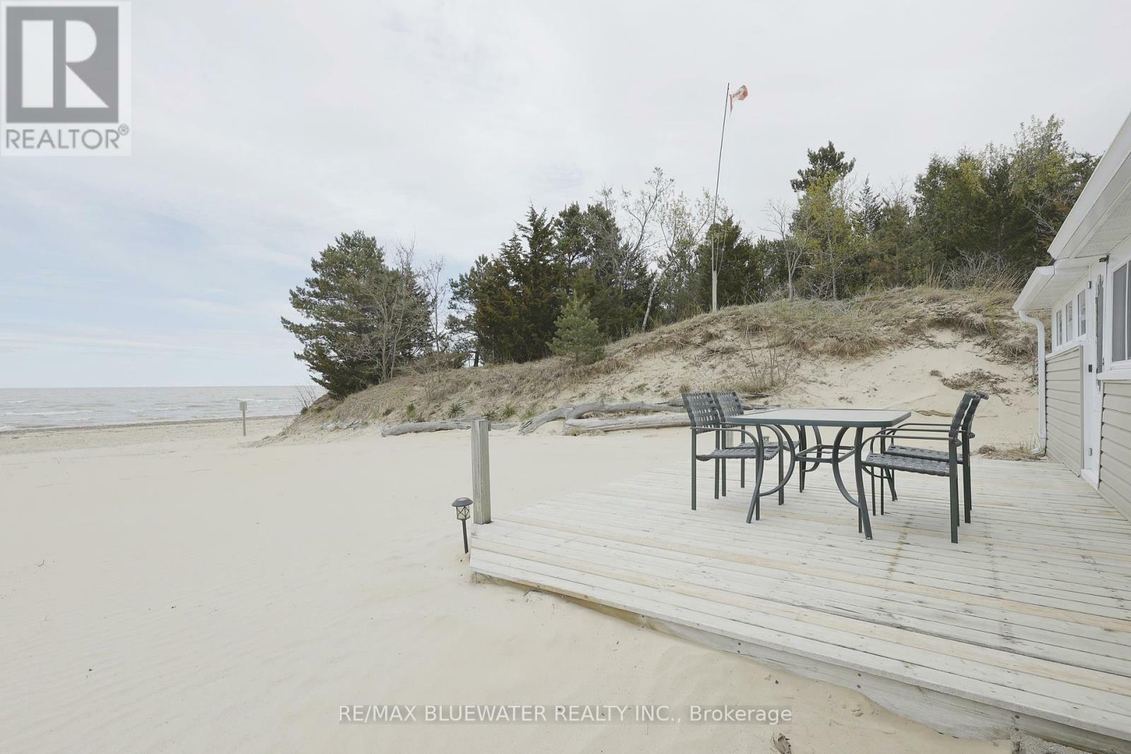 6388 West Parkway Drive  Lambton Shores ON N0N 1J2 photo