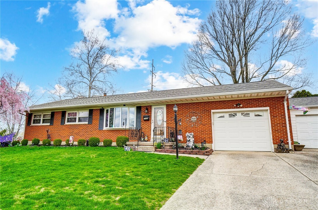Property Photo: 1702 Thomas Drive OH 45503