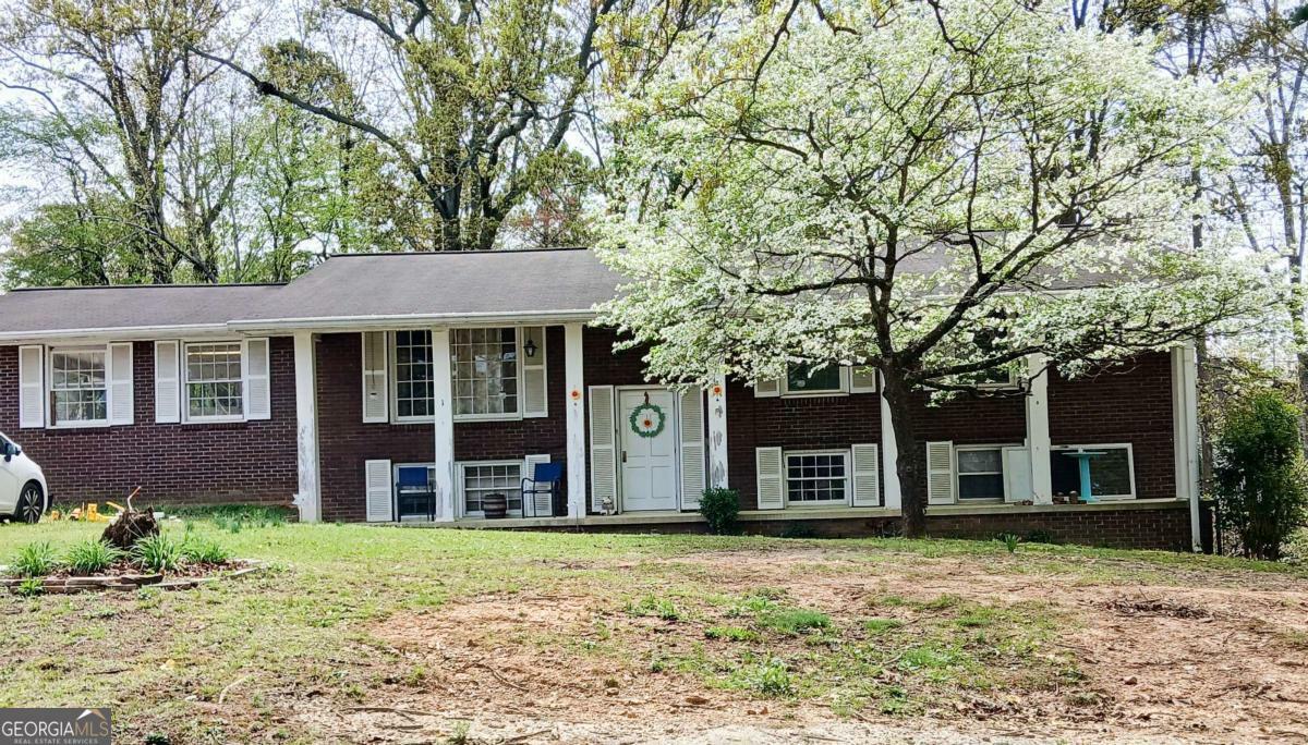 Property Photo: 1 Seven Hills Place SW GA 30165