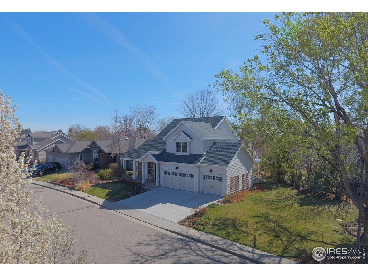 Property Photo: 1722 Stove Prairie Cir CO 80538