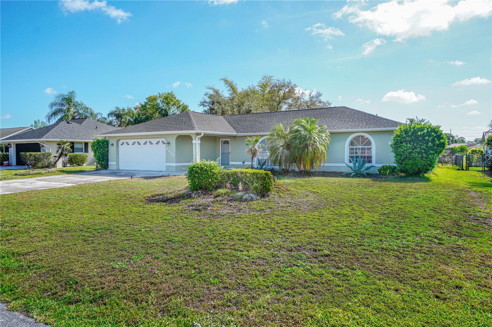 Property Photo: 4230 Mandarin Road FL 33875