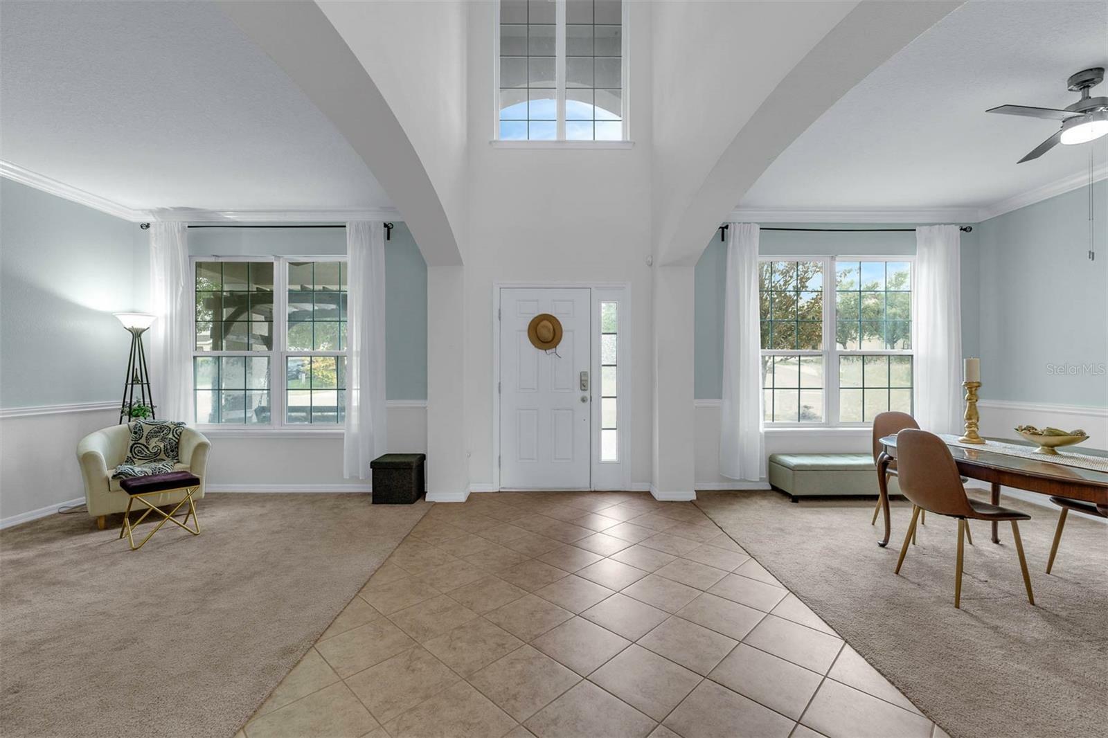 Property Photo: 248 Wallrock Court FL 34761