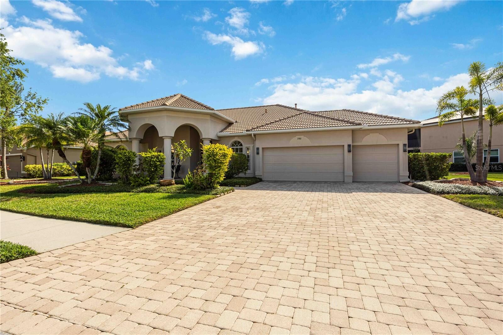 Property Photo:  7581 Camden Harbour Drive  FL 34212 