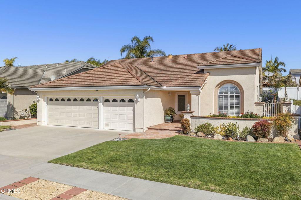 Property Photo: 7881 Loma Vista Road CA 93004