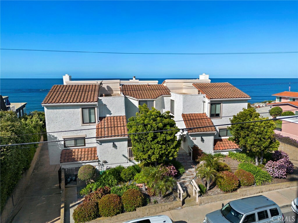 Property Photo: 1001 Buena Vista 2 CA 92672