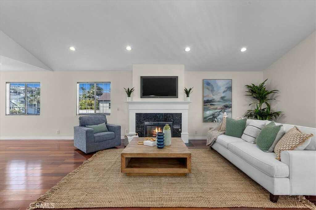 Property Photo:  3036 S Kerckhoff Avenue  CA 90731 