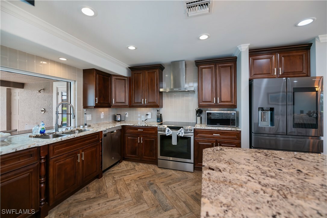 1928 Palaco Grande Parkway  Cape Coral FL 33904 photo