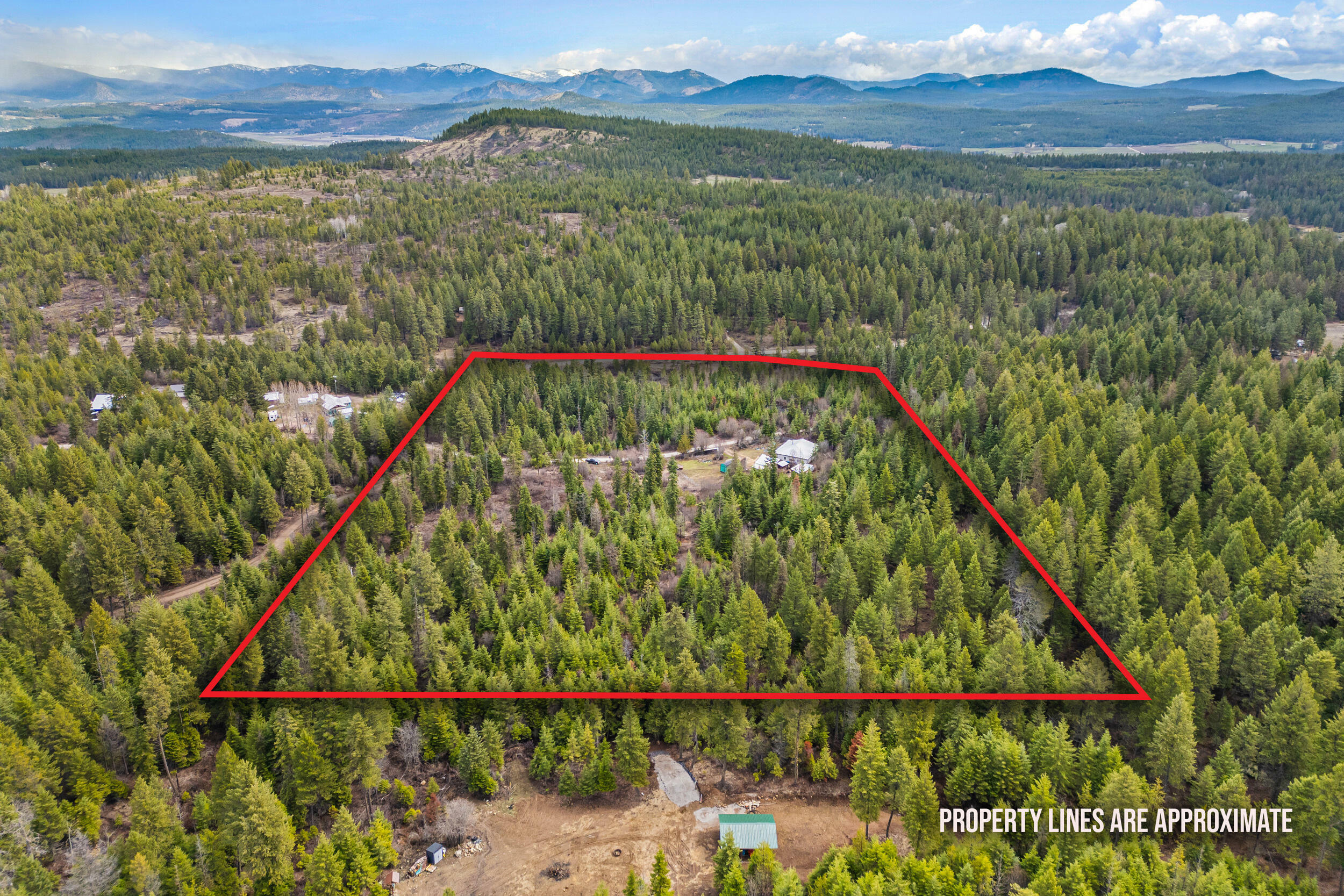 Property Photo: 4351 Hesseltine Rd WA 99181