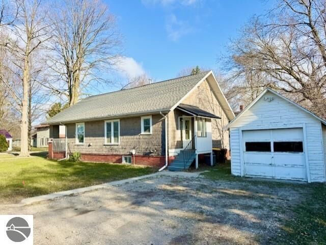Property Photo:  223 S Delaware Street  MI 48880 