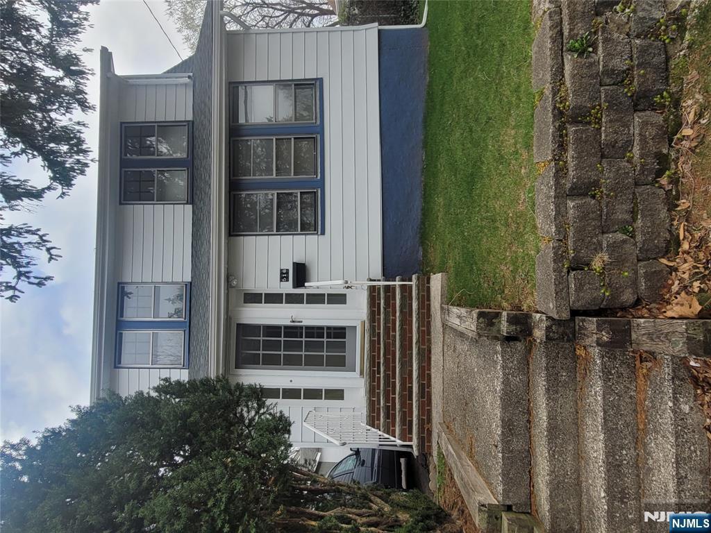Property Photo: 516 Oritani Place NJ 07666