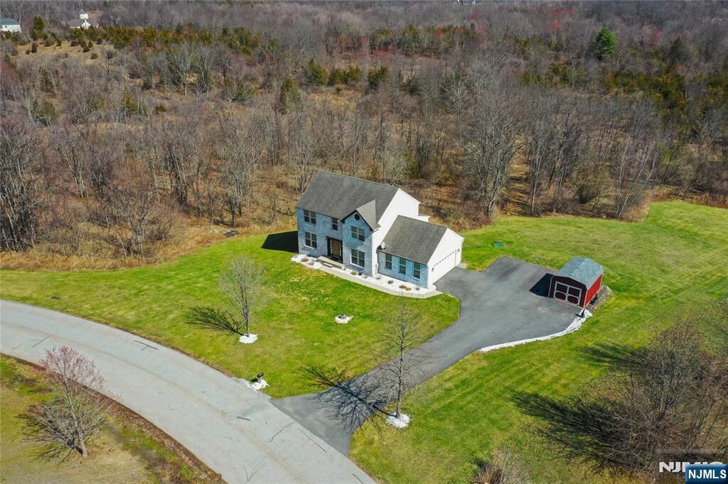 Property Photo:  5 Sterling Drive  NJ 07461 