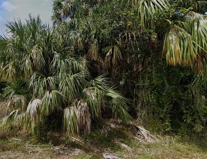 Property Photo: 3519 Allapatchee Dr FL 33950