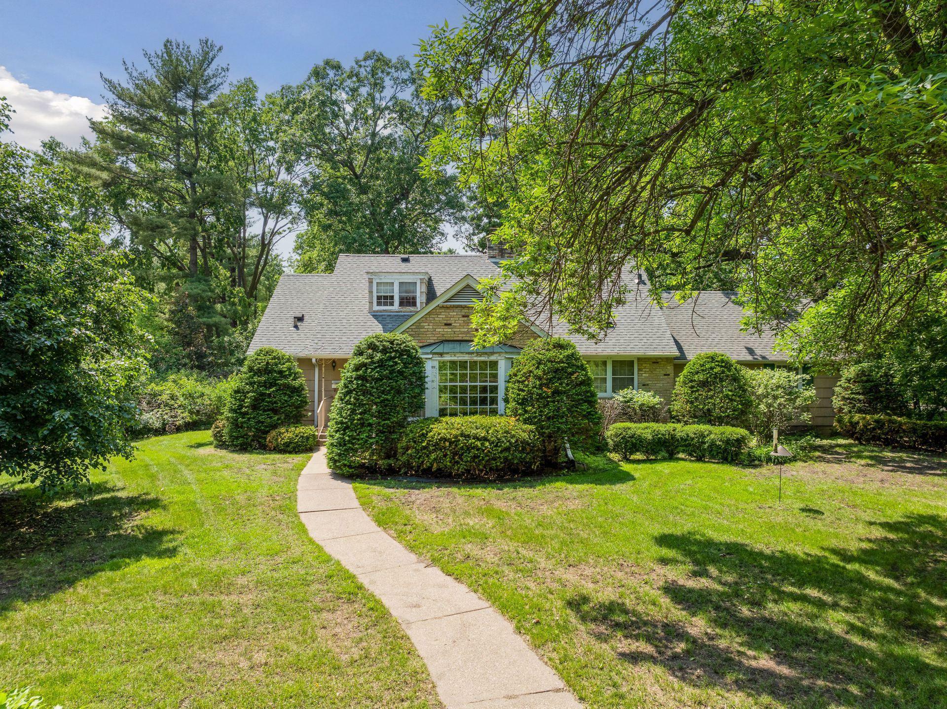 Property Photo: 313 Stonebridge Boulevard MN 55105
