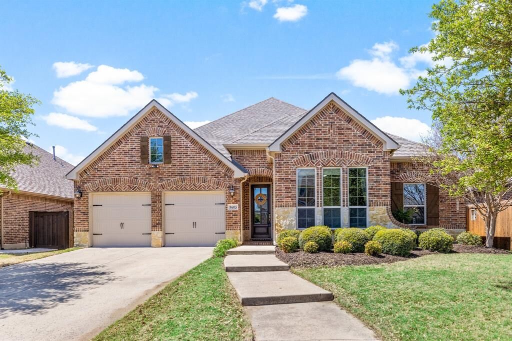 Property Photo:  9605 Rexford Drive  TX 76131 