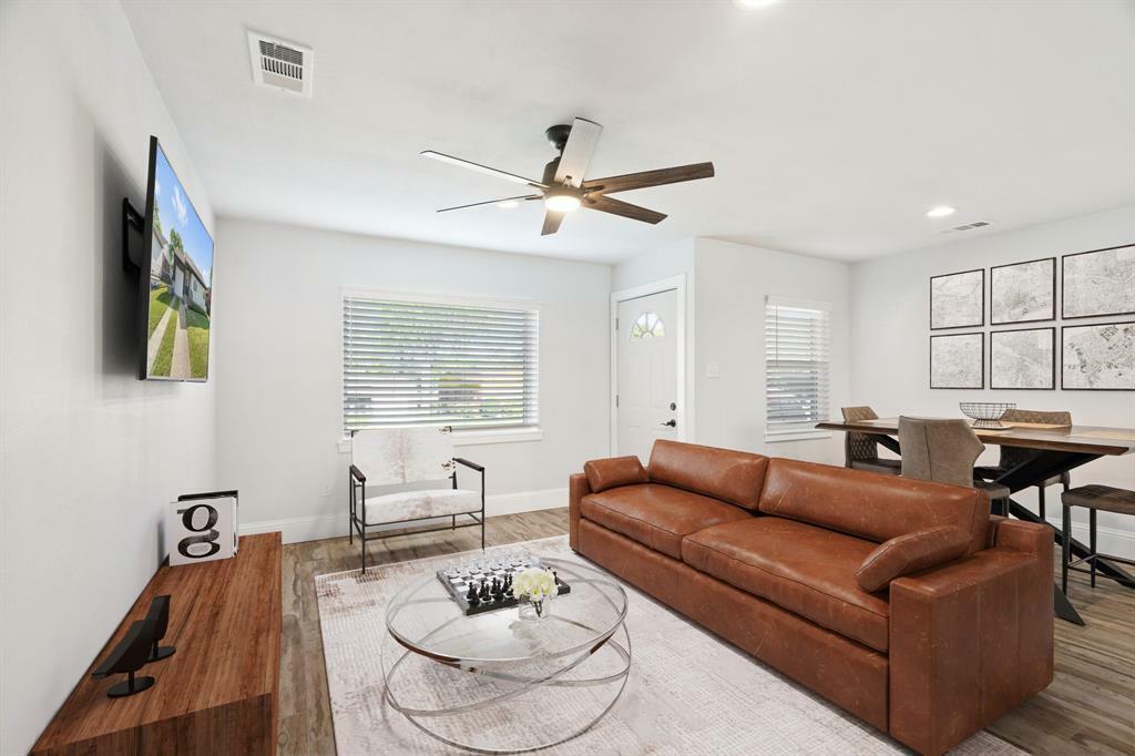 Property Photo: 3308 Alaska Avenue TX 75216