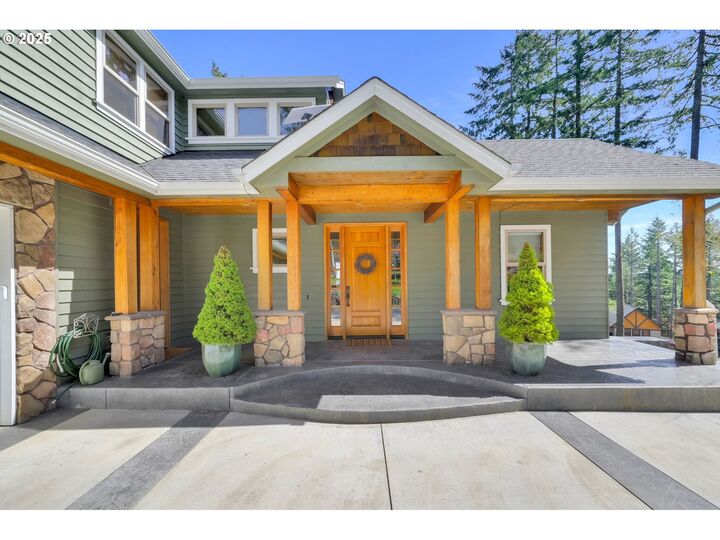 Property Photo:  27911 Lady Slipper Loop  OR 97405 