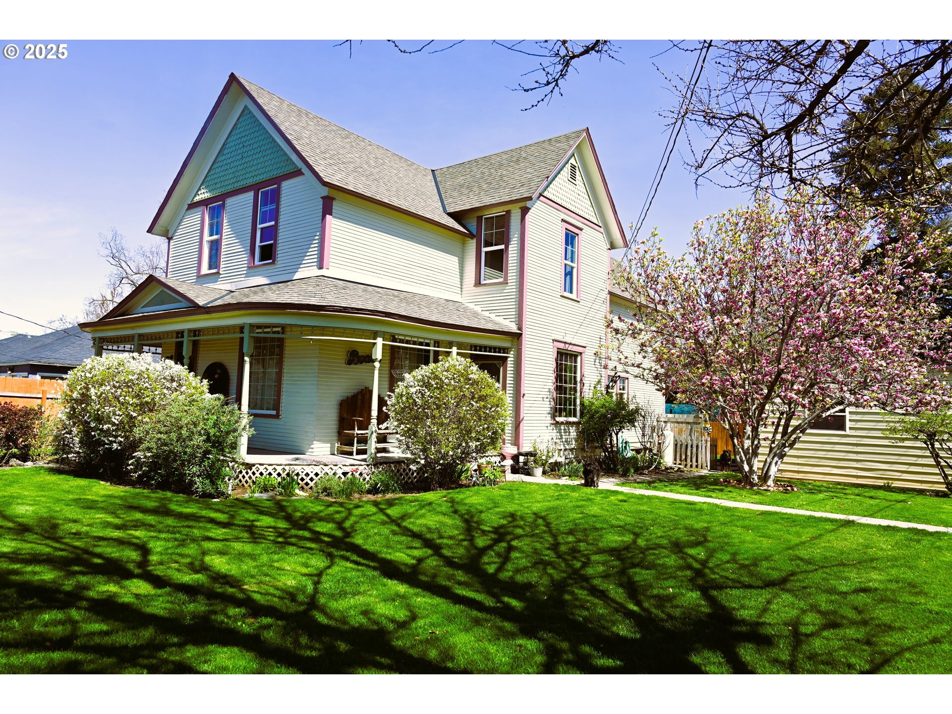 Property Photo: 1321 Chestnut St OR 97862