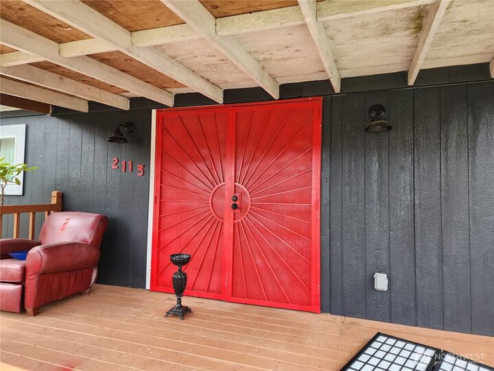 Property Photo: 2113 Willows Road WA 98644