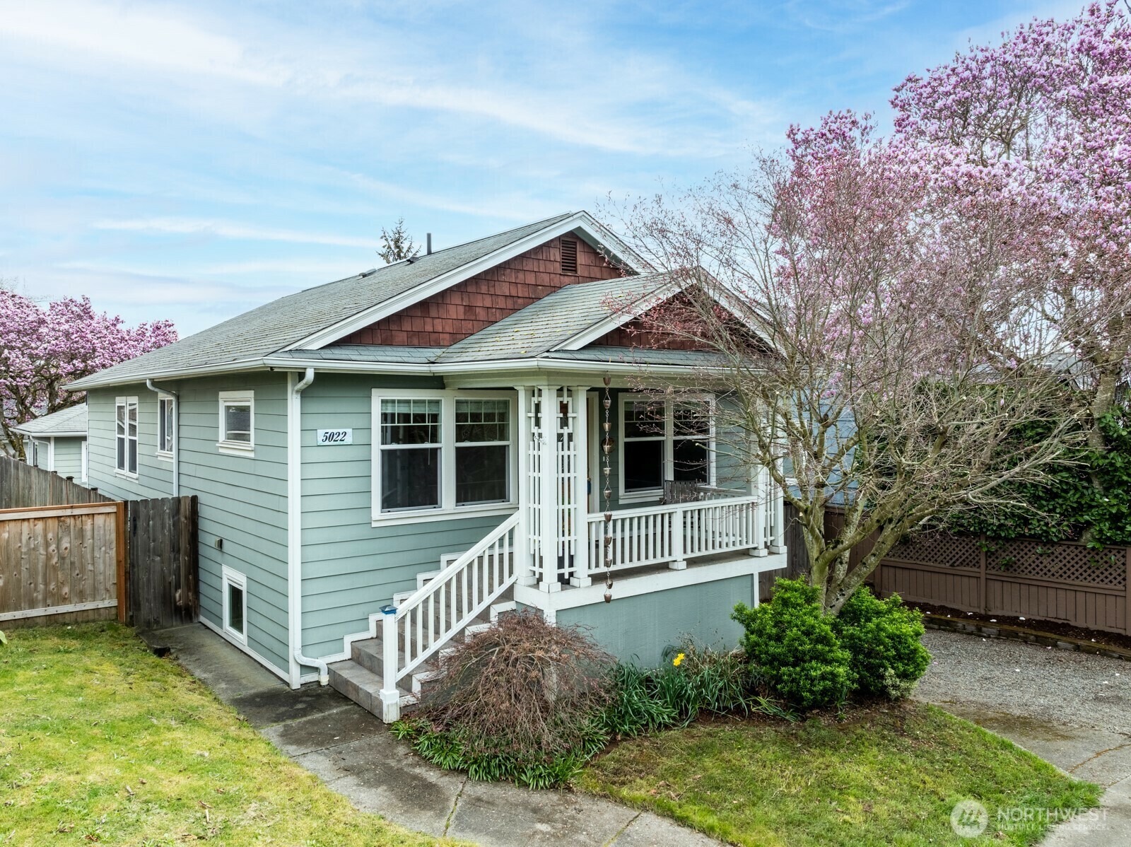 Property Photo: 5022 35th Avenue NE WA 98105