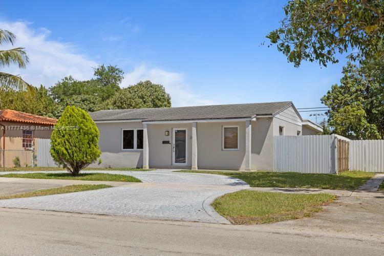 Property Photo: 211 SW 61st Ave FL 33144