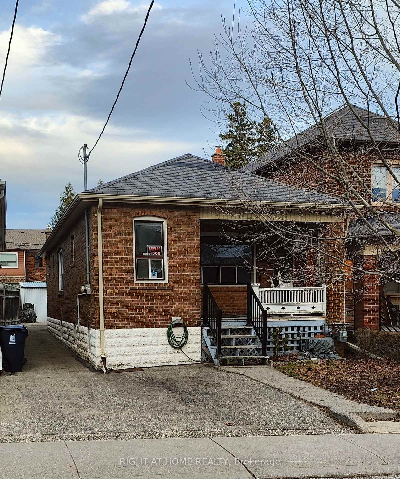 Property Photo: 315 Arlington Avenue ON M6C 2Z8