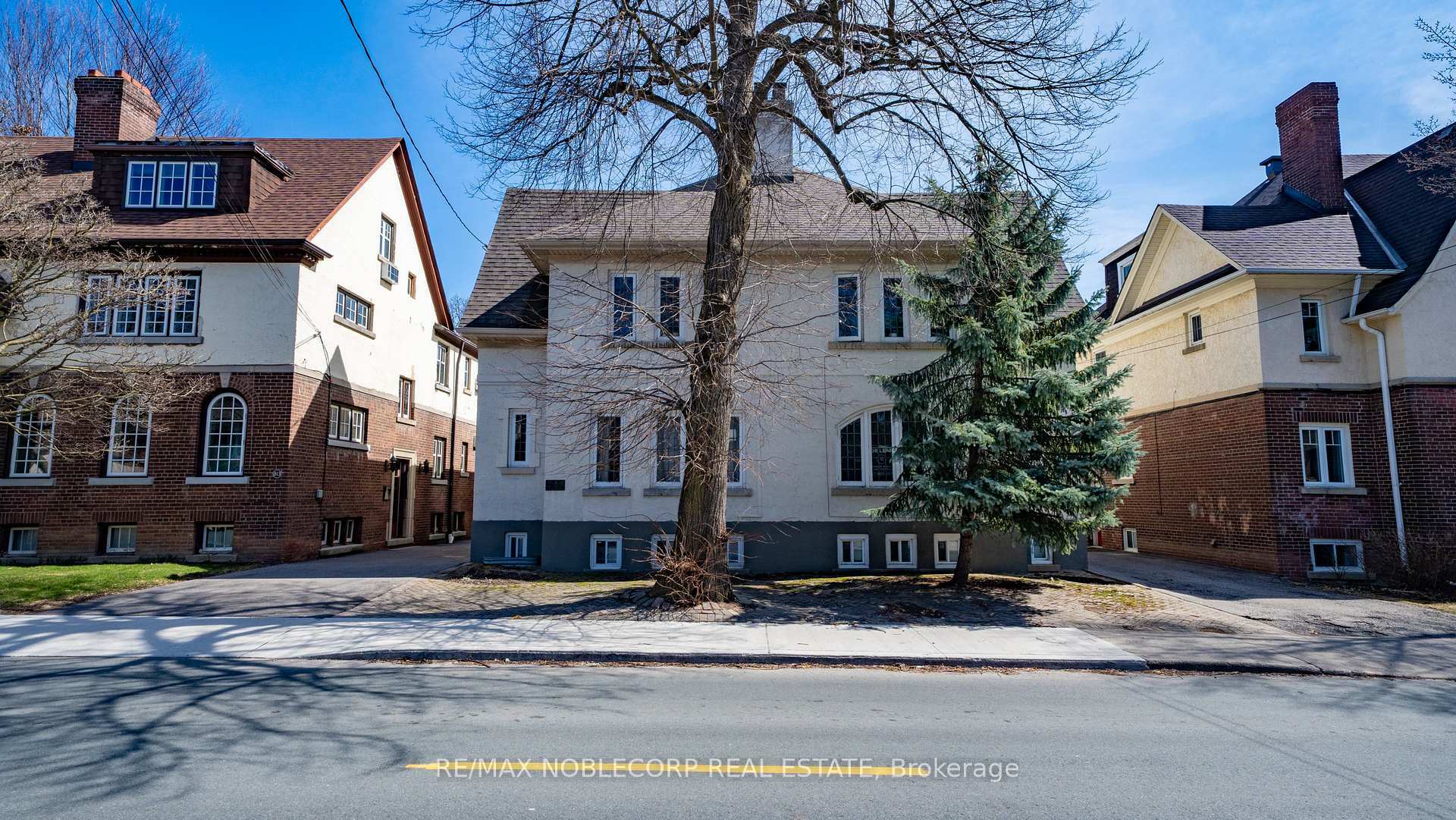 Property Photo: 809-811 Duplex Avenue ON M4R 1W6