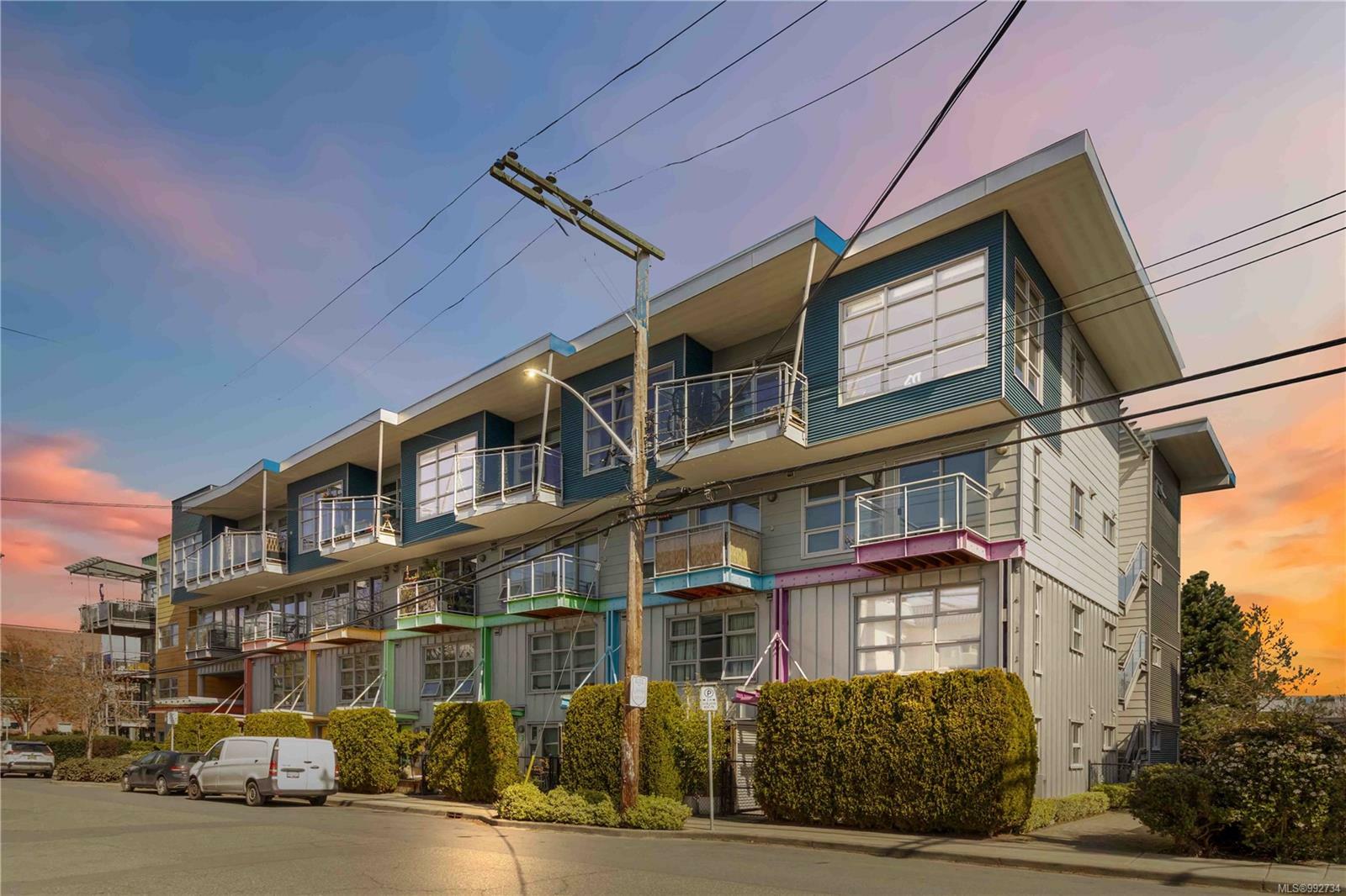 Property Photo: 797 Tyee Rd 405 BC V9A 7R4
