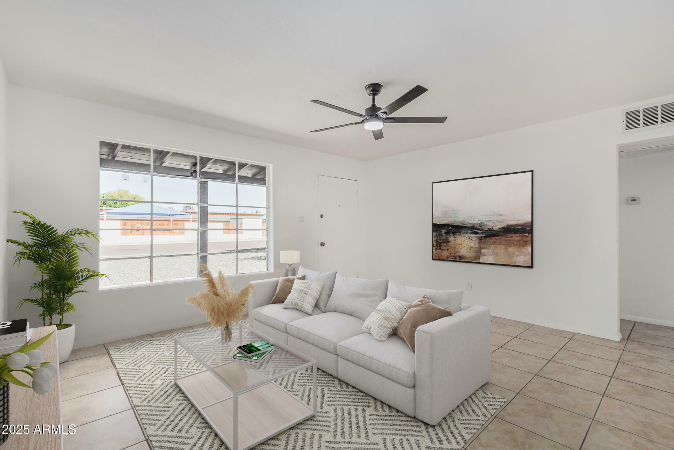 Property Photo: 2009 E Clarendon Avenue AZ 85016