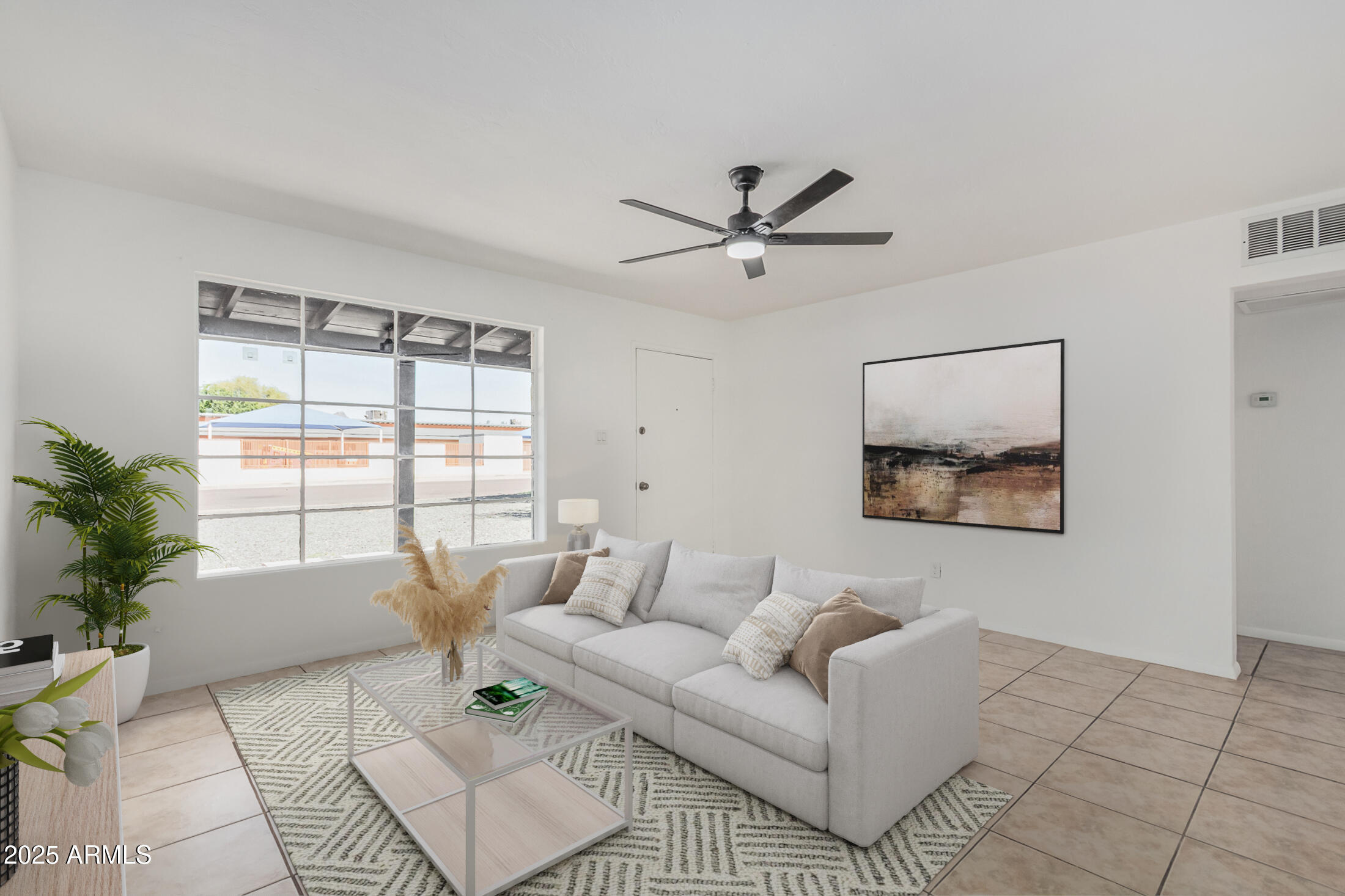 Property Photo: 2009 E Clarendon Avenue AZ 85016
