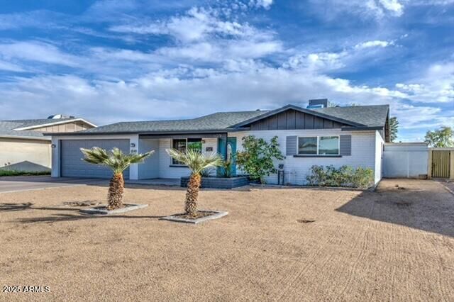 Property Photo: 1849 E Watson Drive AZ 85283