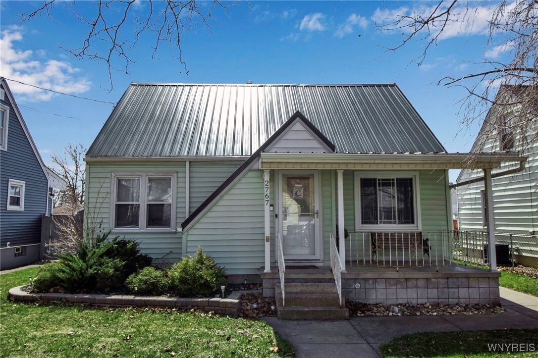 Property Photo:  2767 Welch Avenue  NY 14303 