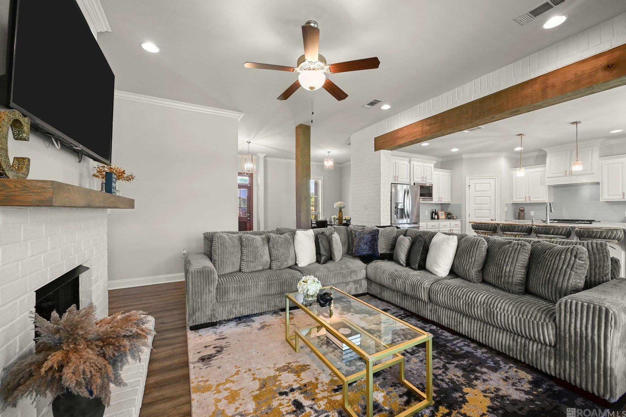 Property Photo: 10231 W Robert Wilson Rd LA 70737