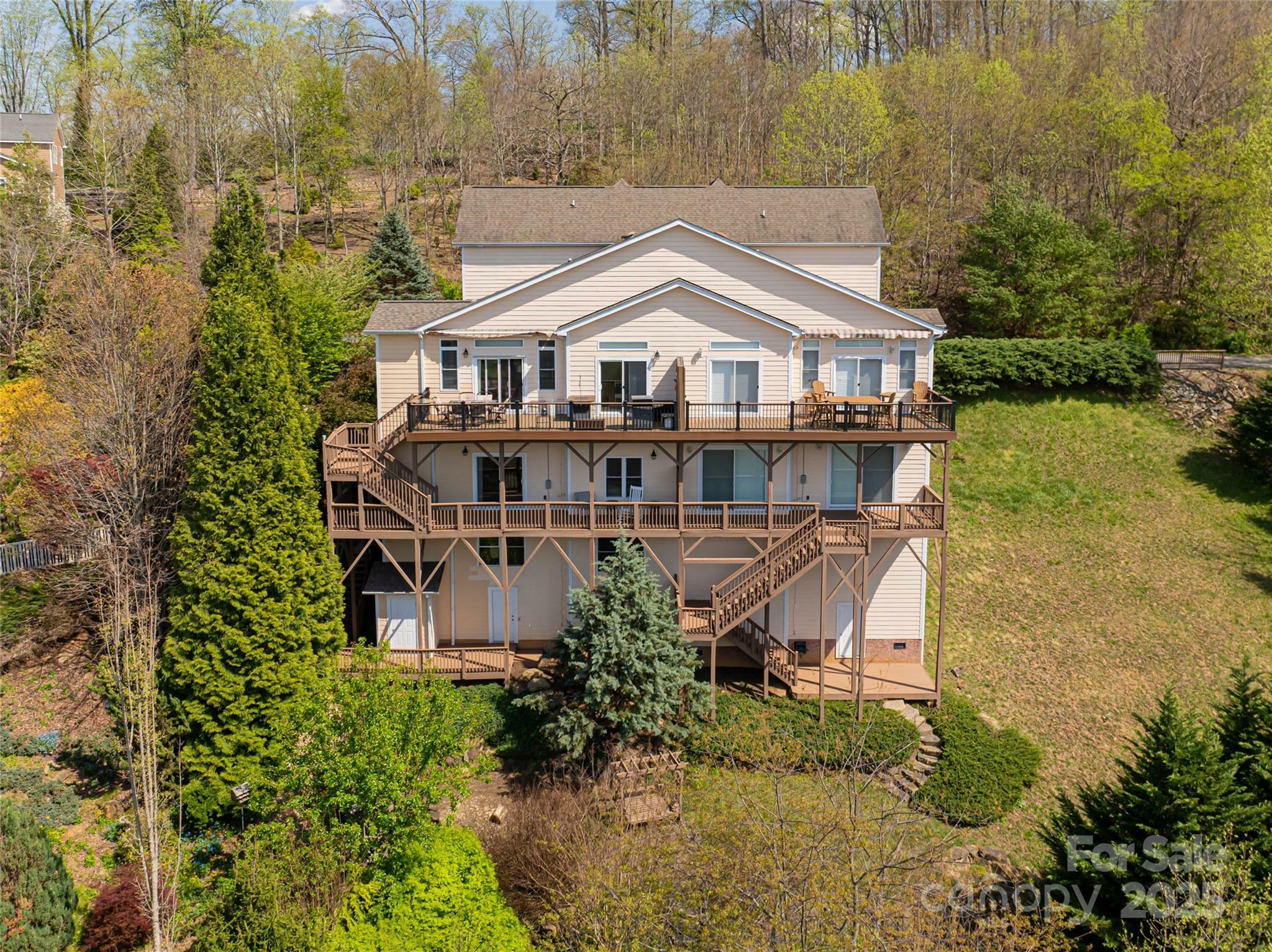 Property Photo: 116 Dayla Road NC 28778