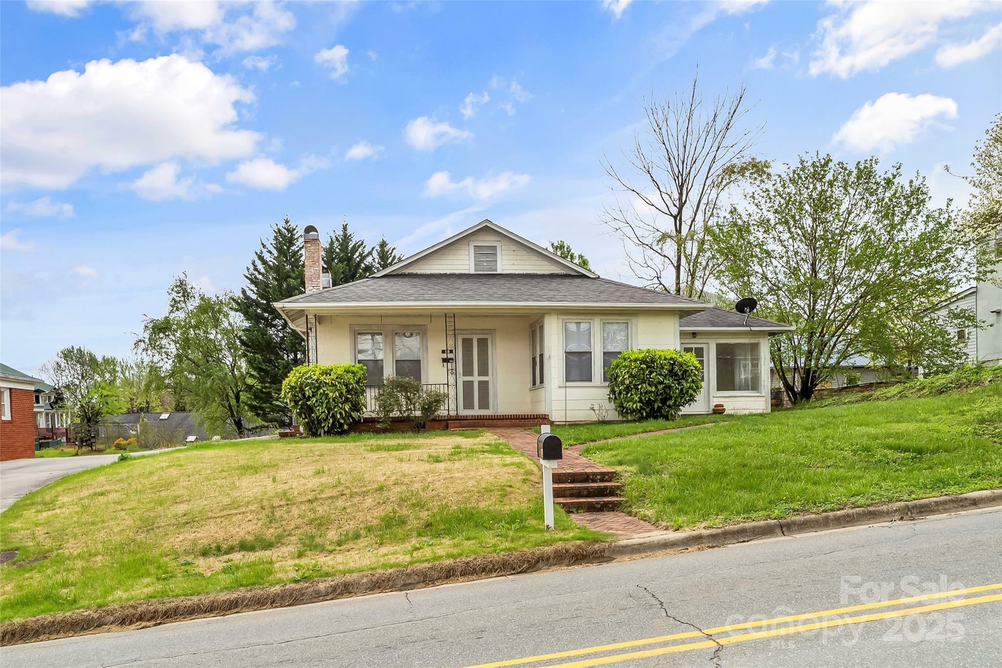 Property Photo: 88 State Street NC 28752