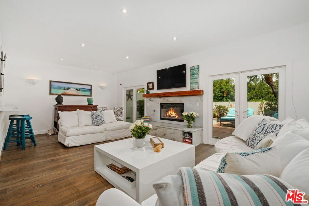 Property Photo: 6435 Zumirez Dr CA 90265