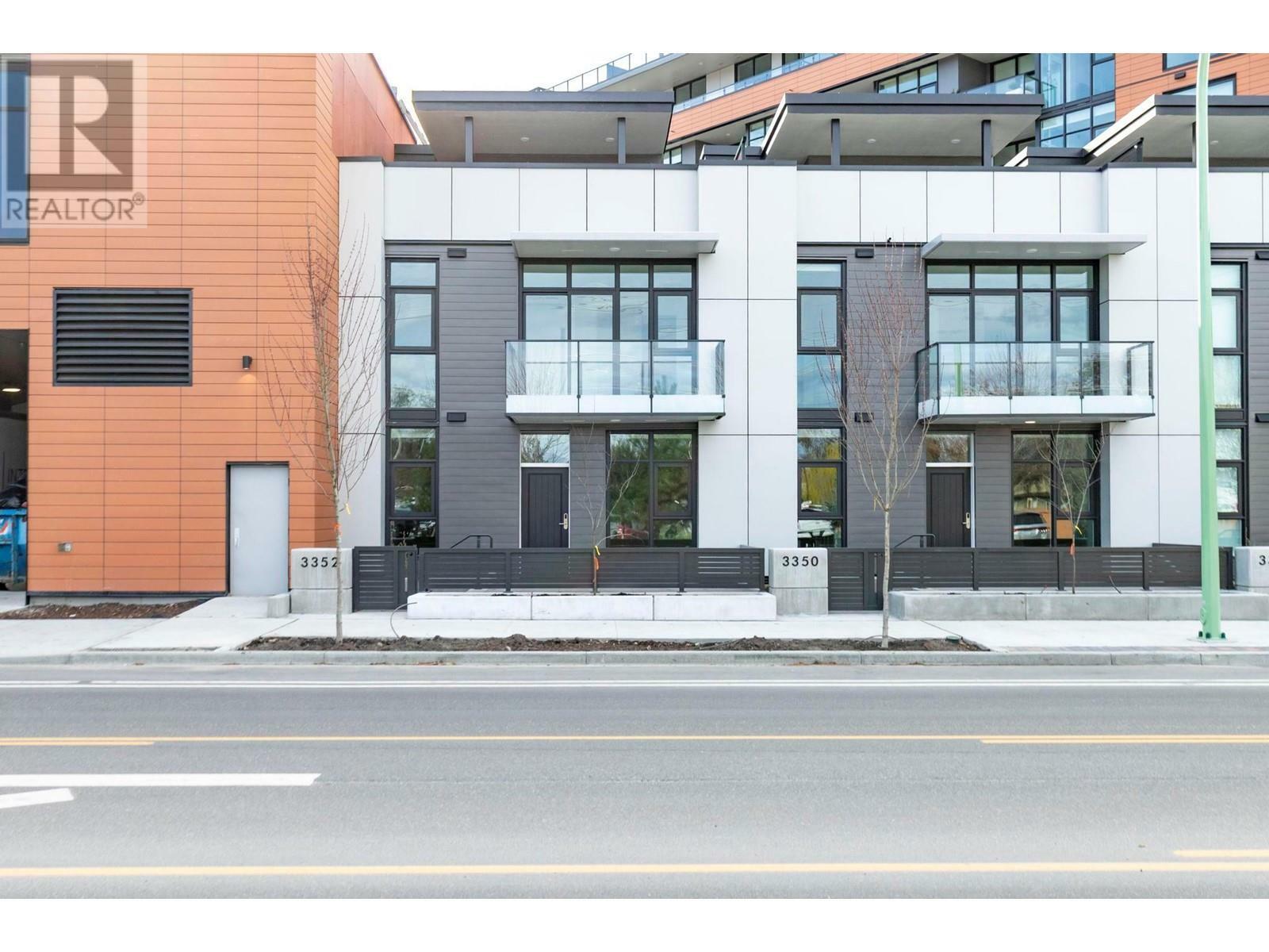 Property Photo: 3352 Richter Street Th1 BC V1W 3S9