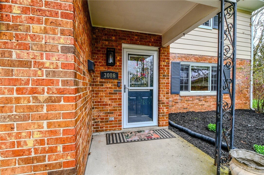 Property Photo: 3086 Burr Oak Court OH 45420