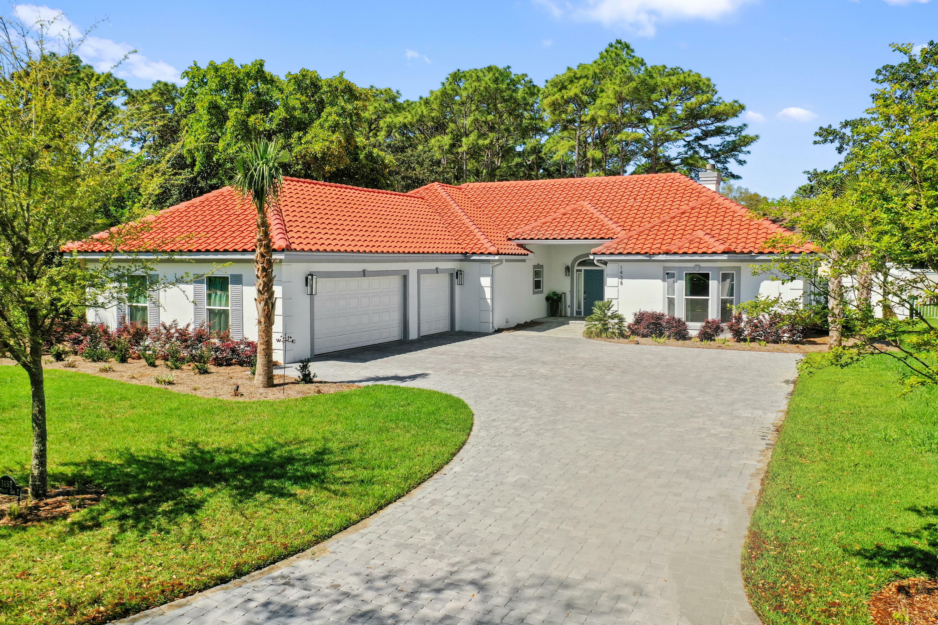 Property Photo: 1438 Baytowne Circle FL 32550