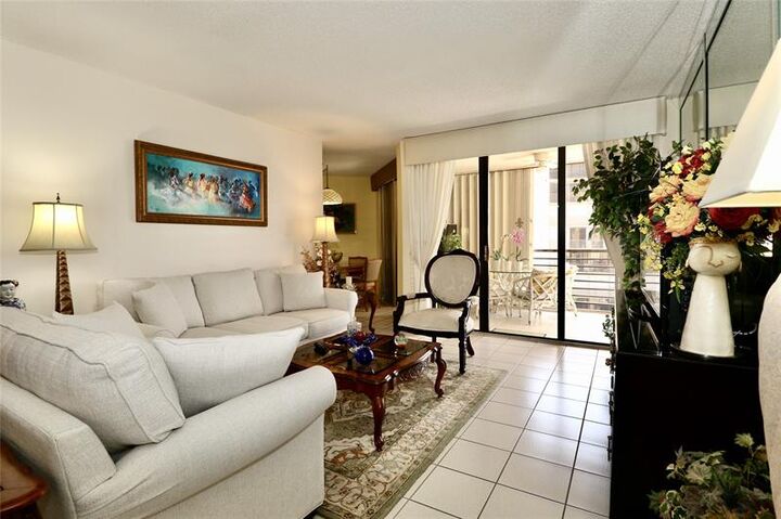 Property Photo: 7200 Radice Ct 502 FL 33319