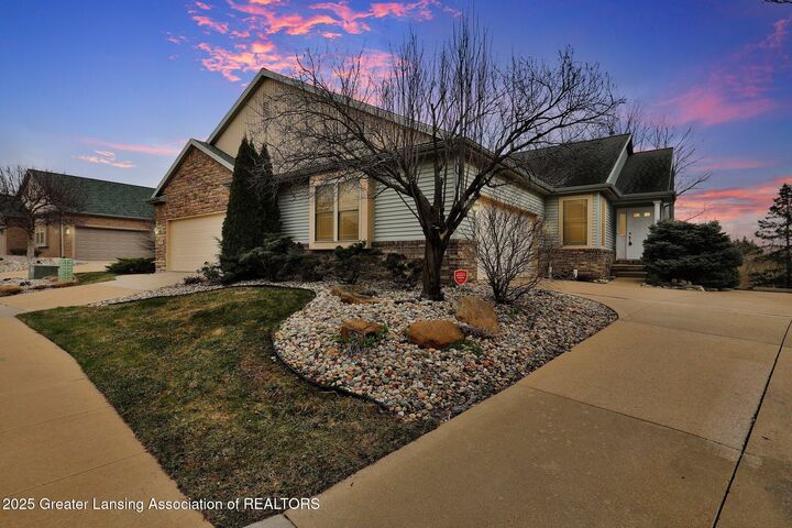 3893 Sierra Heights  Holt MI 48842 photo