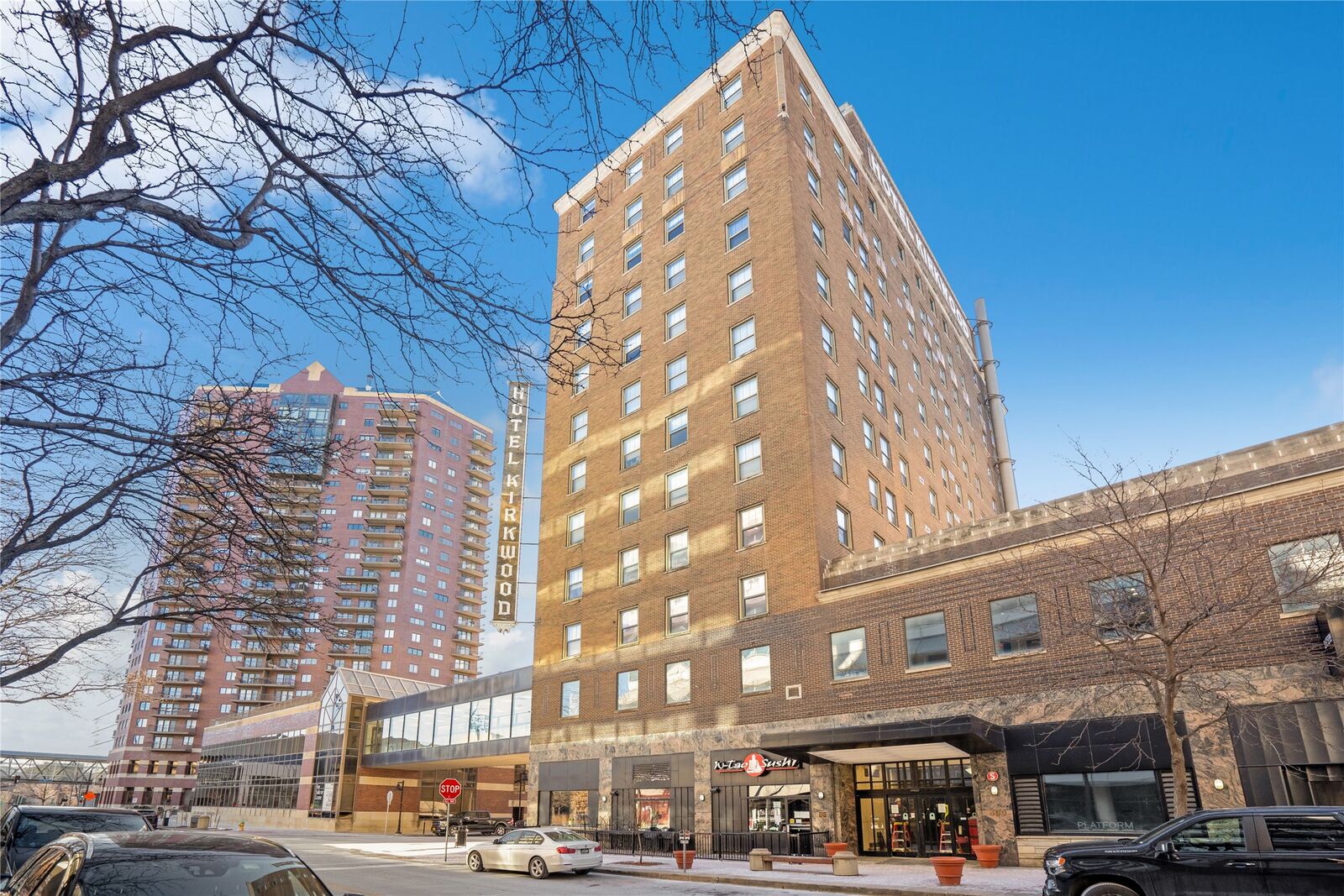 Property Photo: 400 Walnut Street 401 IA 50309
