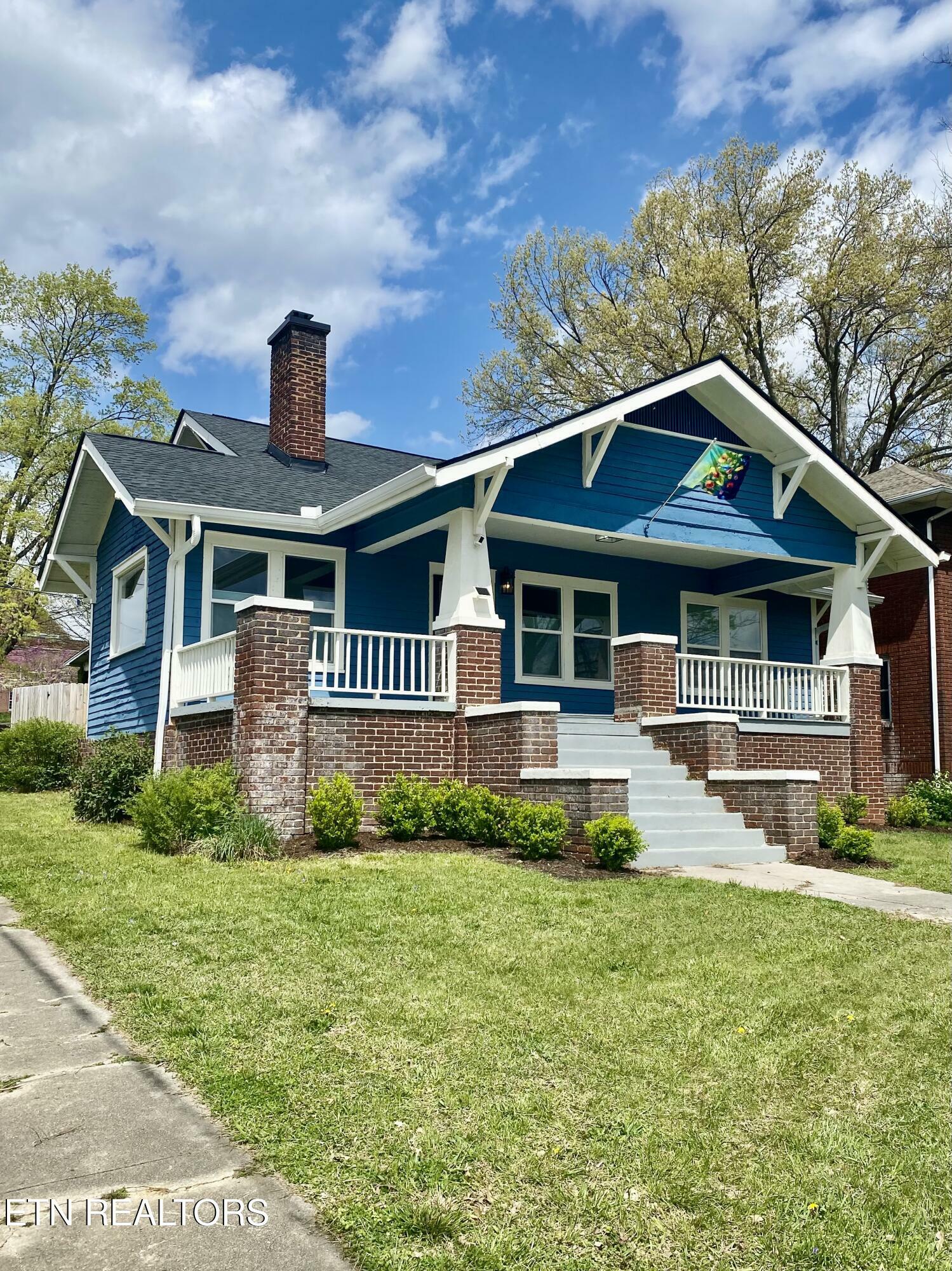 Property Photo: 2701 Parkview Ave TN 37914